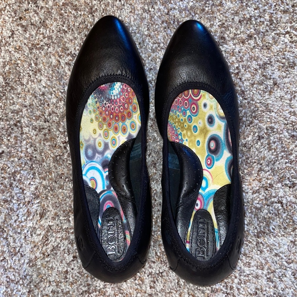 Size 7.5/8 Born Flats in Black